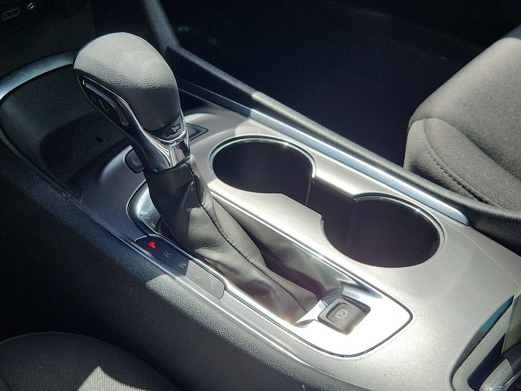 Used 2022 Chevrolet Malibu LT FWD image 11