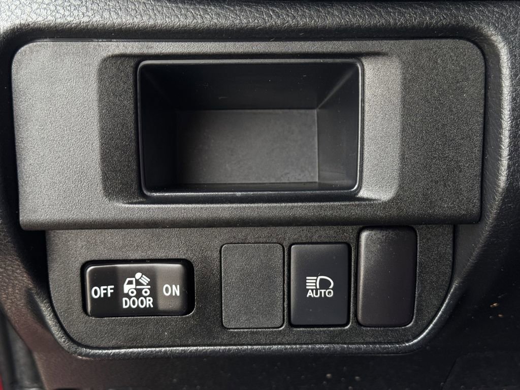 Used 2018 Toyota Tacoma SR w/ SR Convenience Package RWD image 20