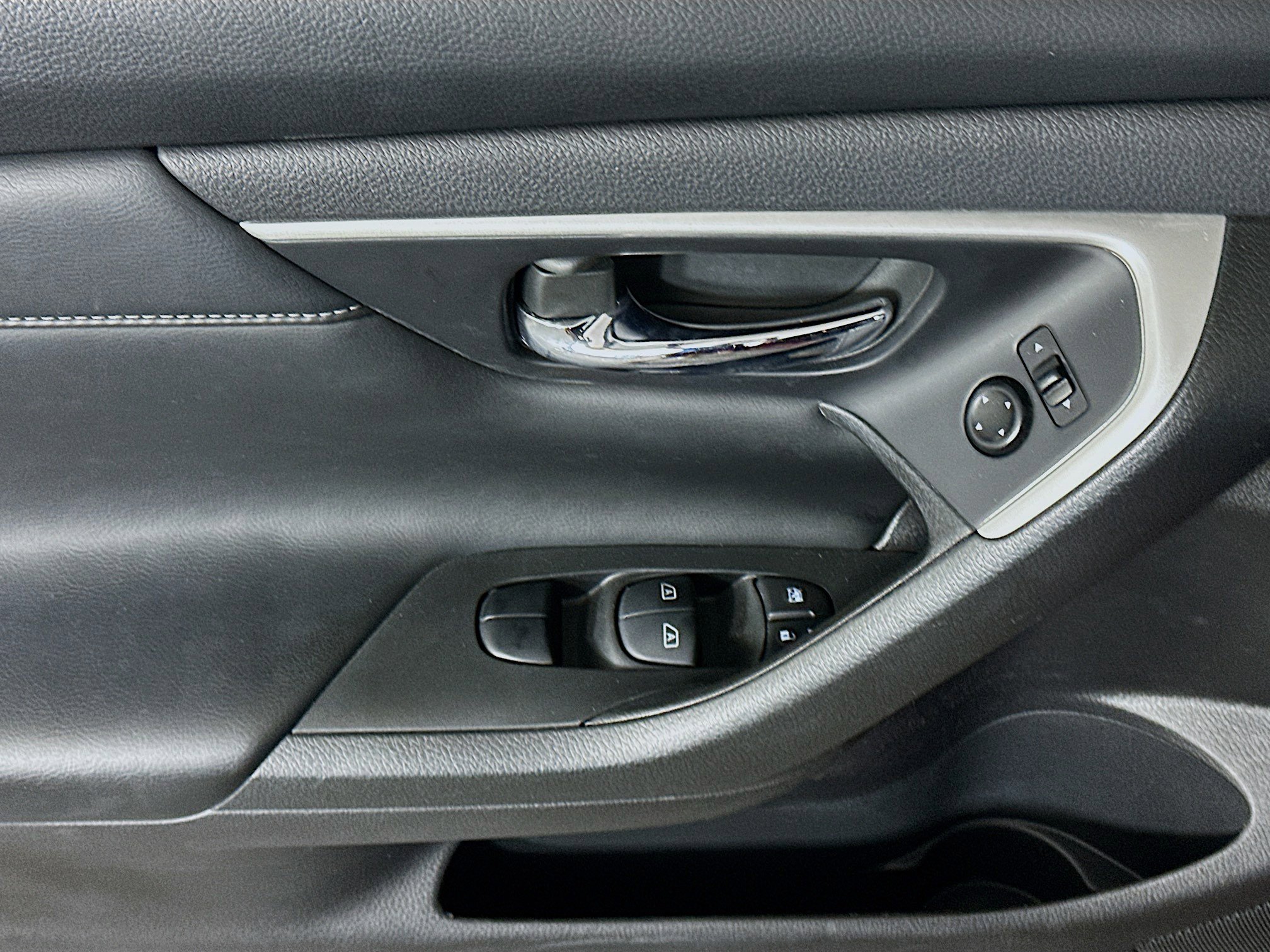 Used 2016 Nissan Altima 2.5 SL w/ 2.5 Technology Package image 15