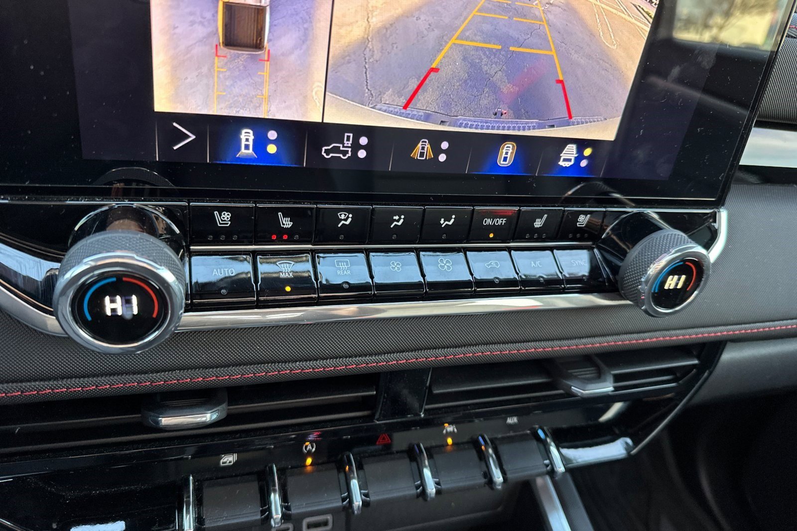 Certified 2024 Chevrolet Colorado Z71 w/ Z71 Convenience Package 2 image 28