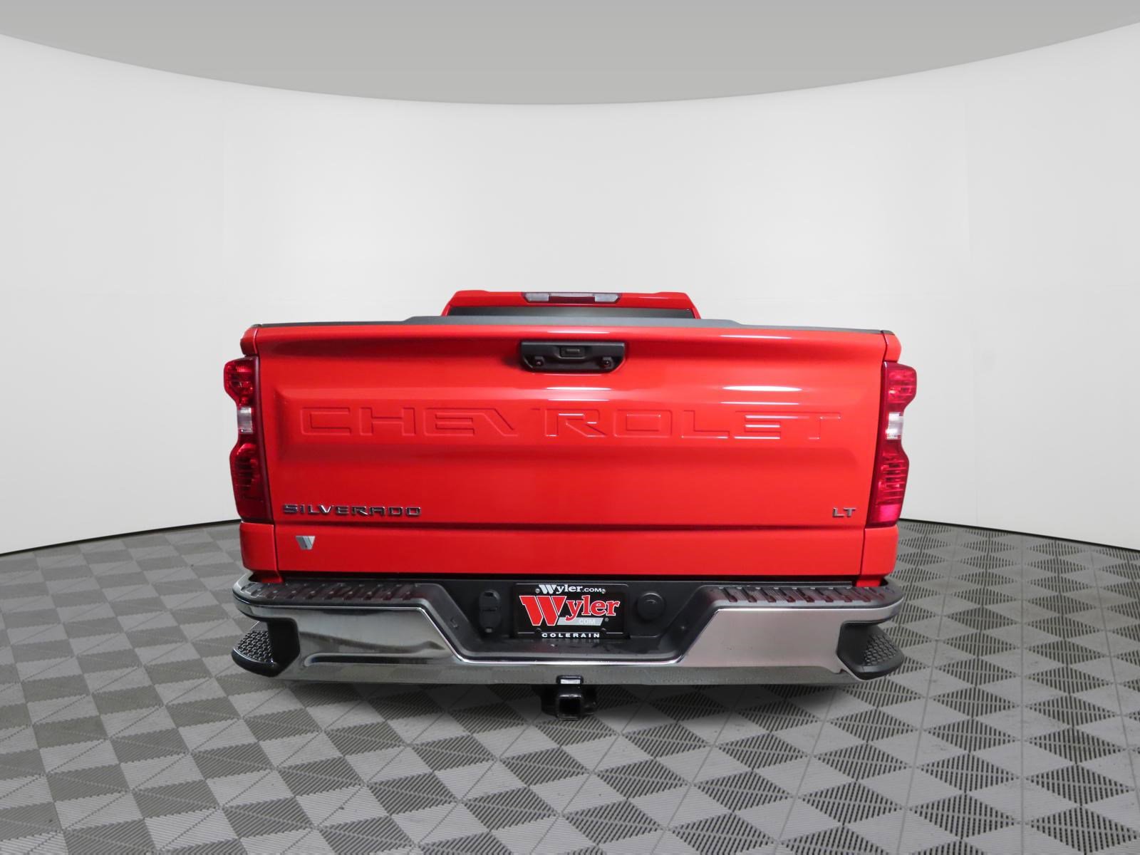 Used 2022 Chevrolet Silverado 1500 LT AWD/4WD image 18