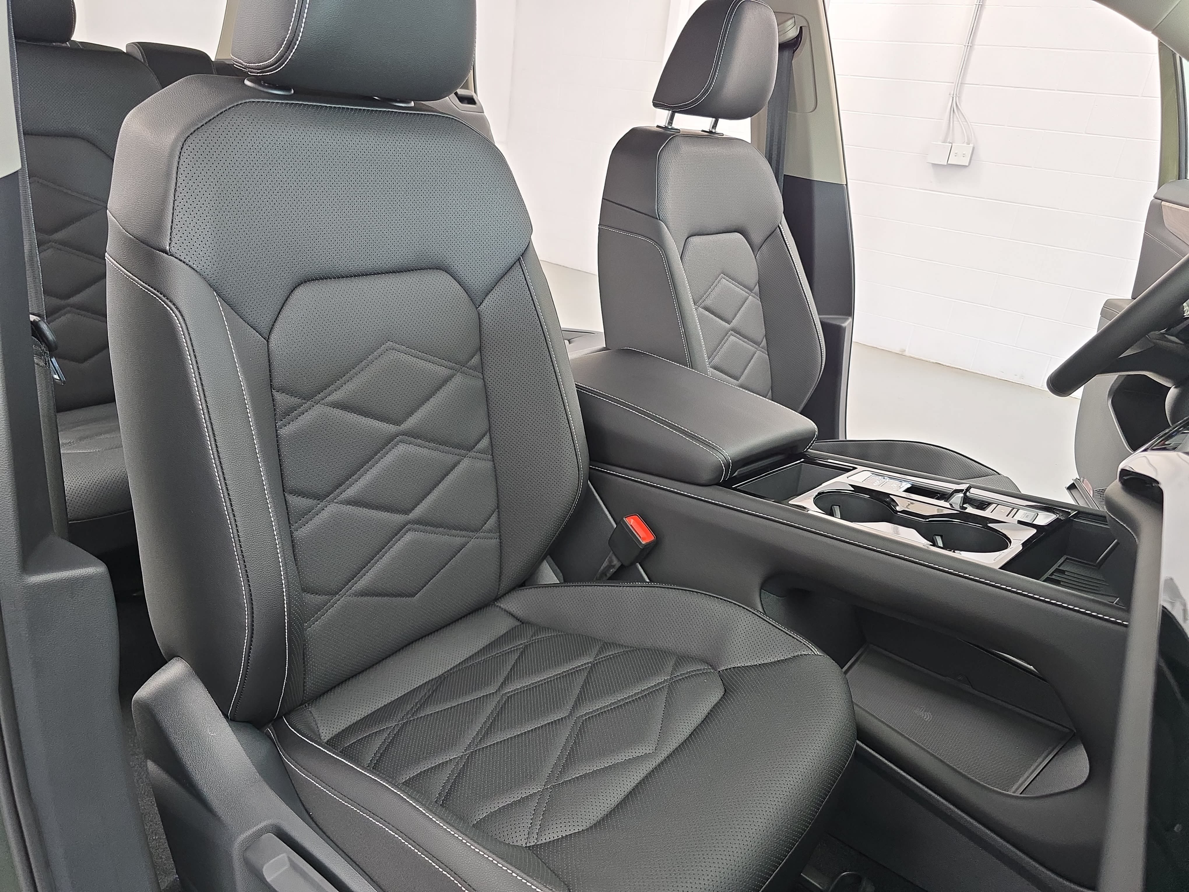 New 2026 Volkswagen Atlas SE FWD image 10