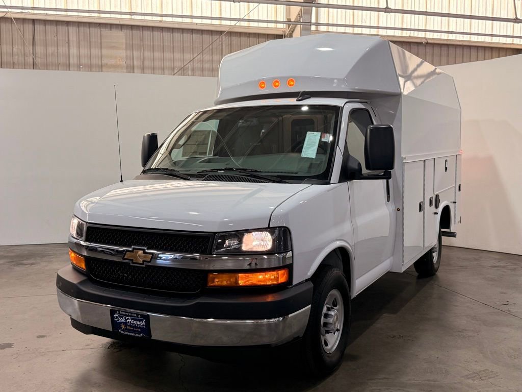 New 2025 Chevrolet Express 3500 w/ Power Convenience Package image 2