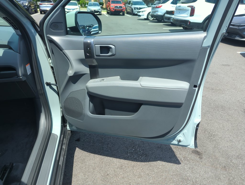 New 2027 Kia EV3 Wind FWD image 32