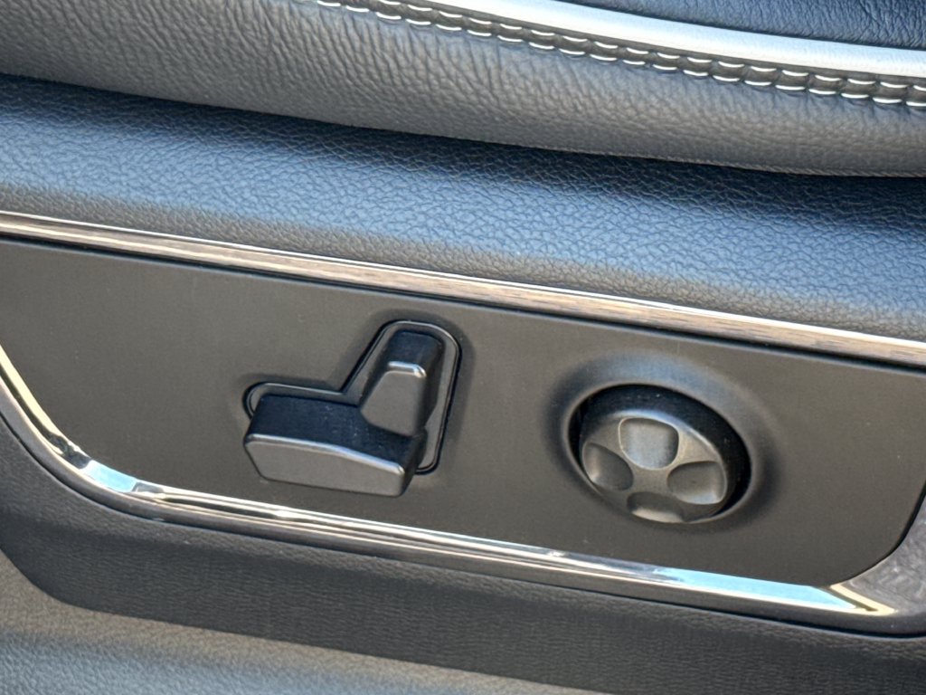 Used 2025 RAM 1500 Limited AWD/4WD image 27