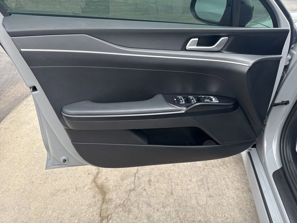 Used 2022 Kia K5 GT-Line image 16