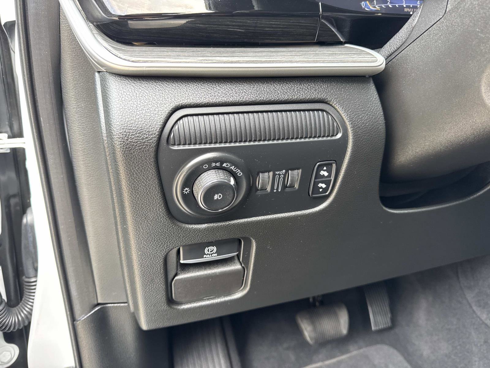 Used 2022 Jeep Wagoneer Series II w/ Flexible Seating Group RWD image 20