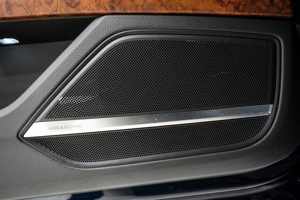 Used 2022 Audi A8 L 3.0T w/ Luxury Package image 38