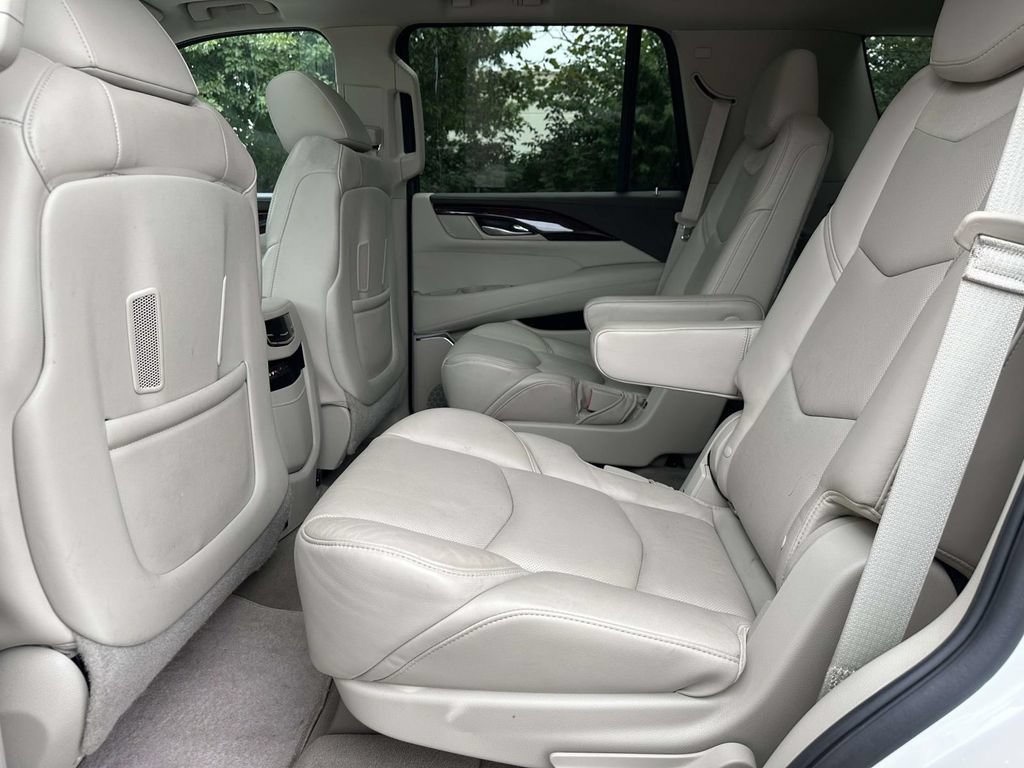 Used 2015 Cadillac Escalade Premium AWD/4WD image 10