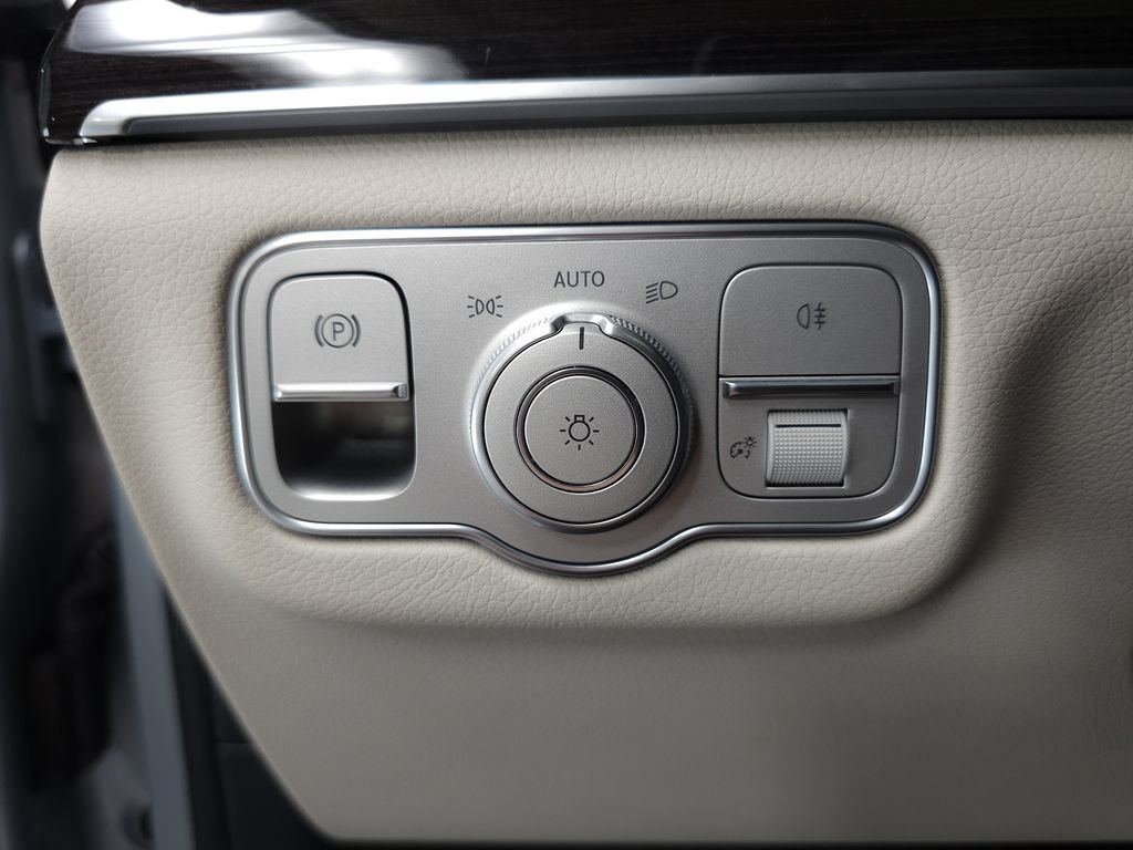 Certified 2026 Mercedes-Benz GLE 350 4MATIC image 9