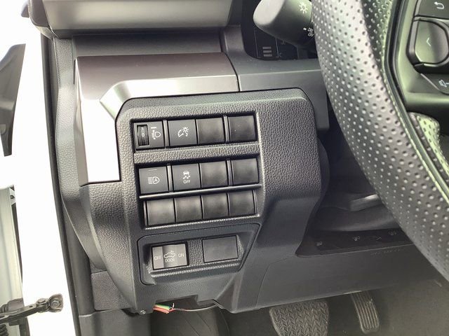 Used 2025 Toyota Tacoma SR5 image 15