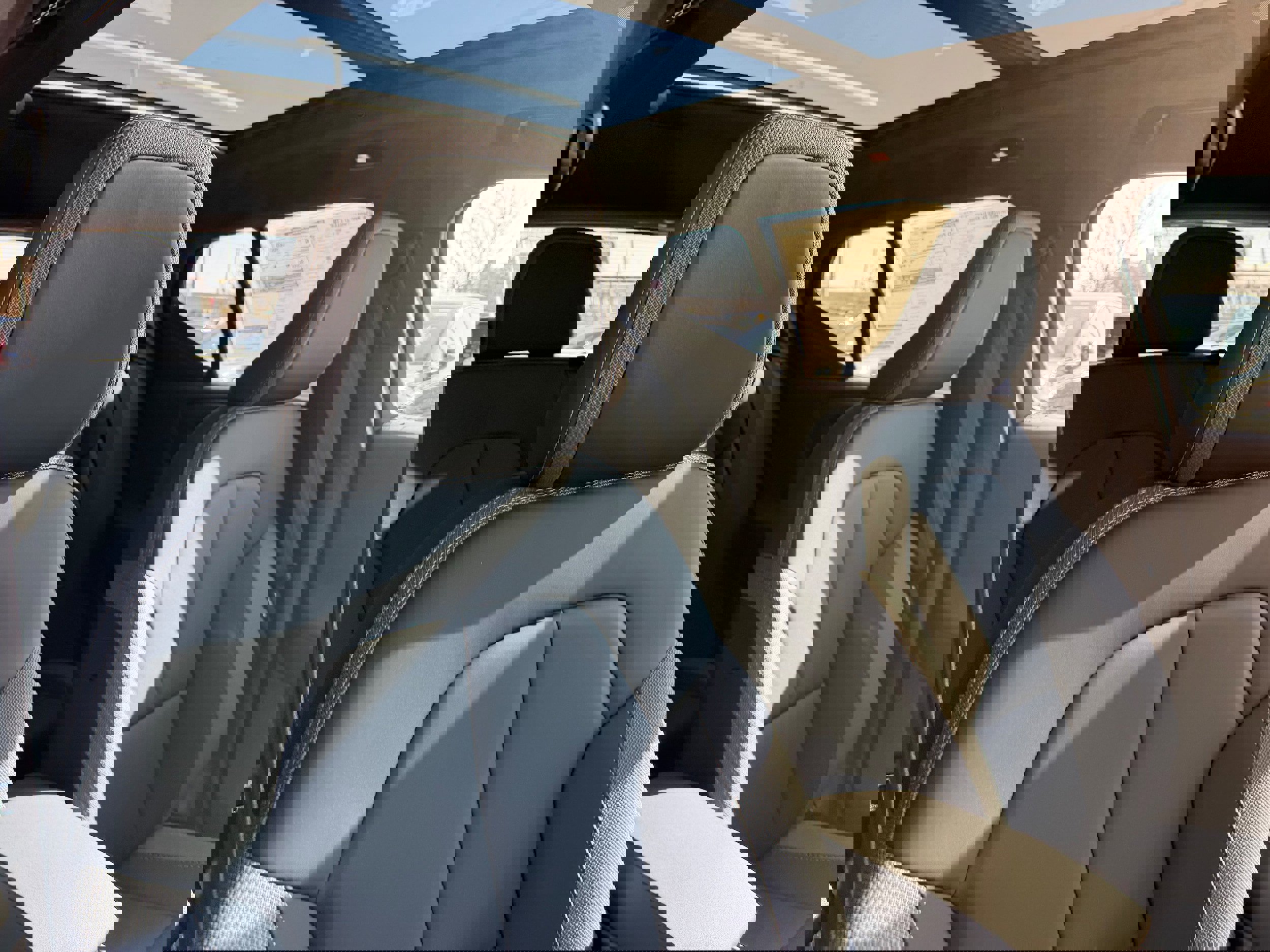 New 2026 Volvo EX40 Plus w/ Climate Package image 9