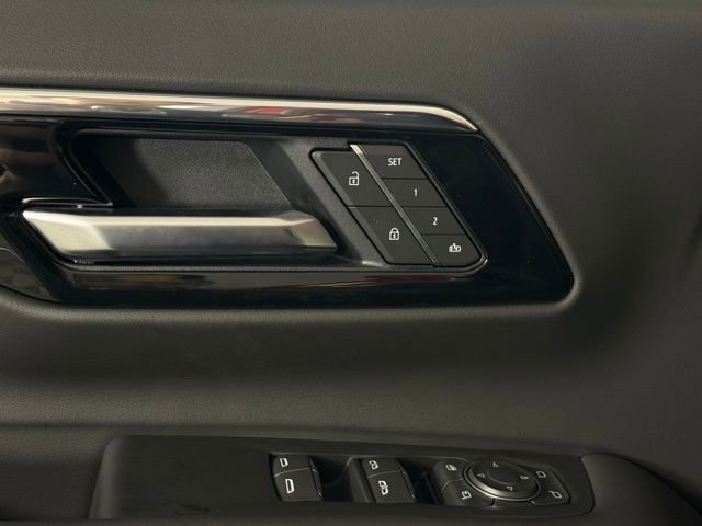 Used 2025 Chevrolet Tahoe High Country image 8