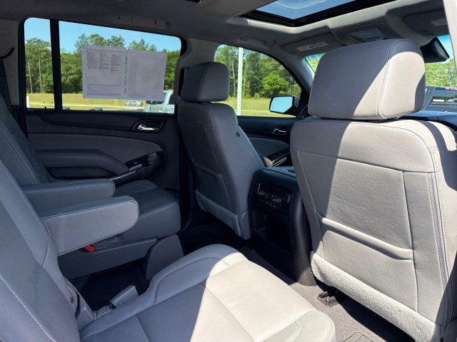 Used 2020 Chevrolet Suburban LT RWD image 15