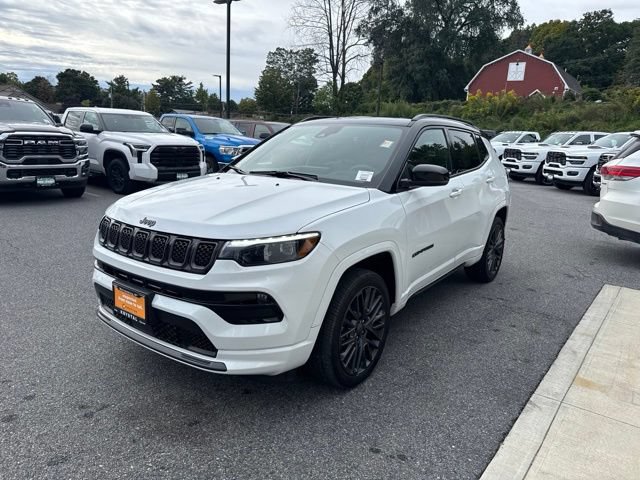 Used 2023 Jeep Compass High Altitude AWD/4WD image 3