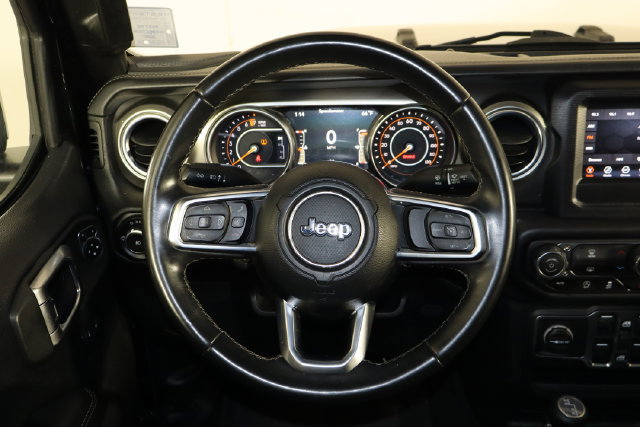 Used 2018 Jeep Wrangler Unlimited Sahara AWD/4WD image 6