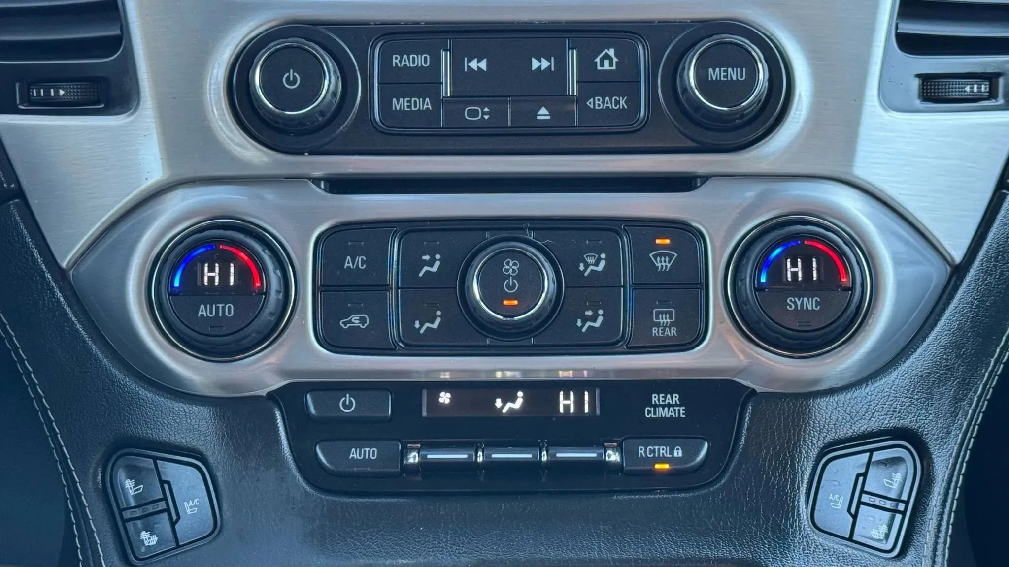 Used 2015 GMC Yukon SLT w/ Open Road Package image 20