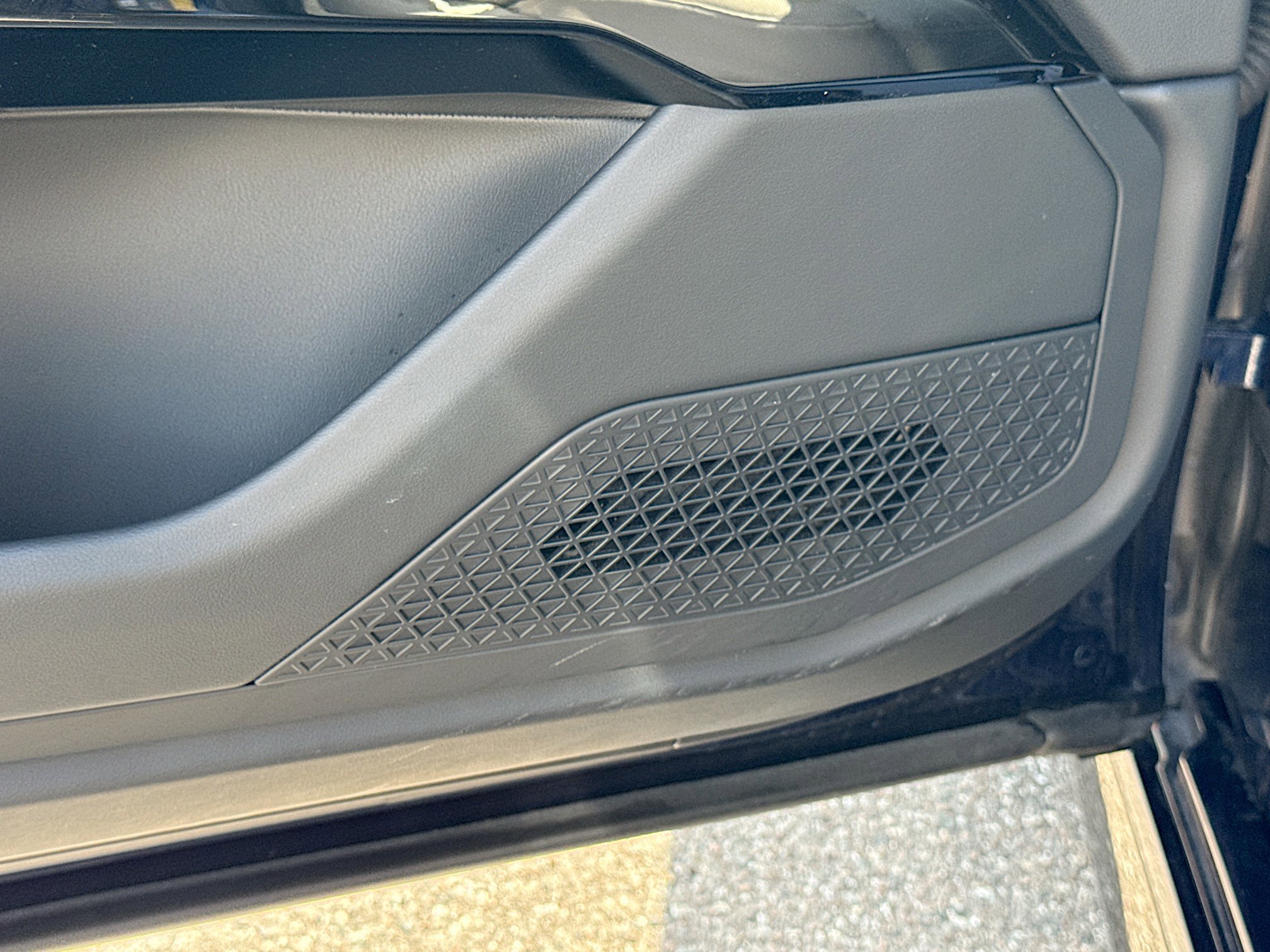 Used 2023 BMW i7 xDrive60 image 23