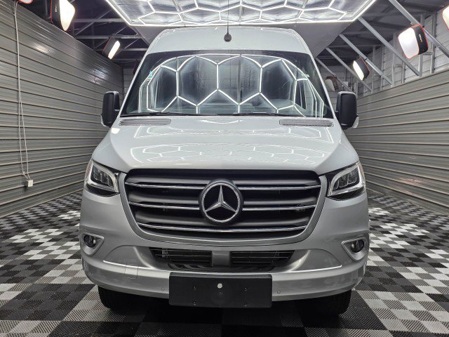Used 2023 Mercedes-Benz Sprinter 3500 image 4