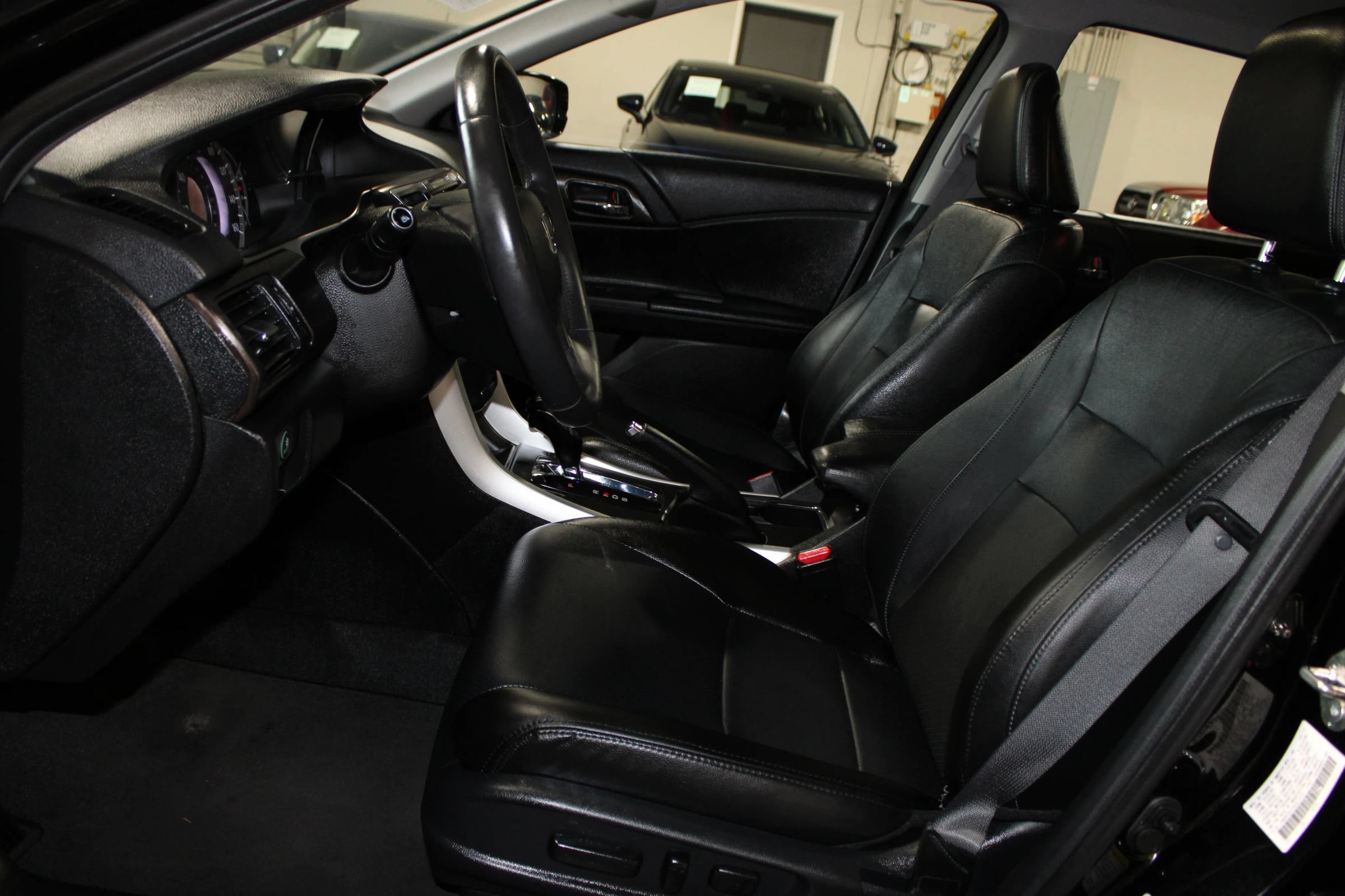 Used 2014 Honda Accord EX-L image 26