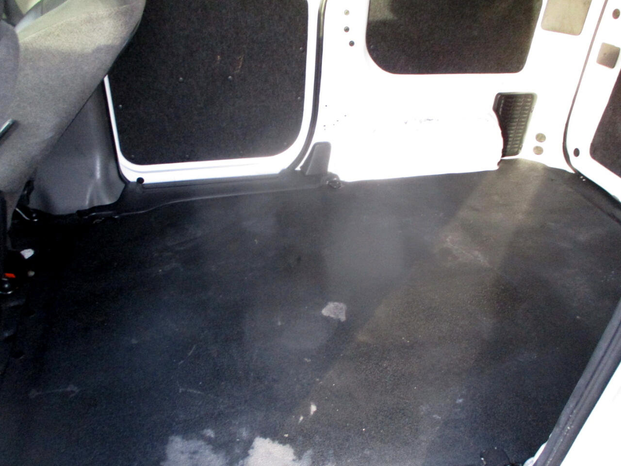 Used 2017 Chevrolet City Express LT image 19