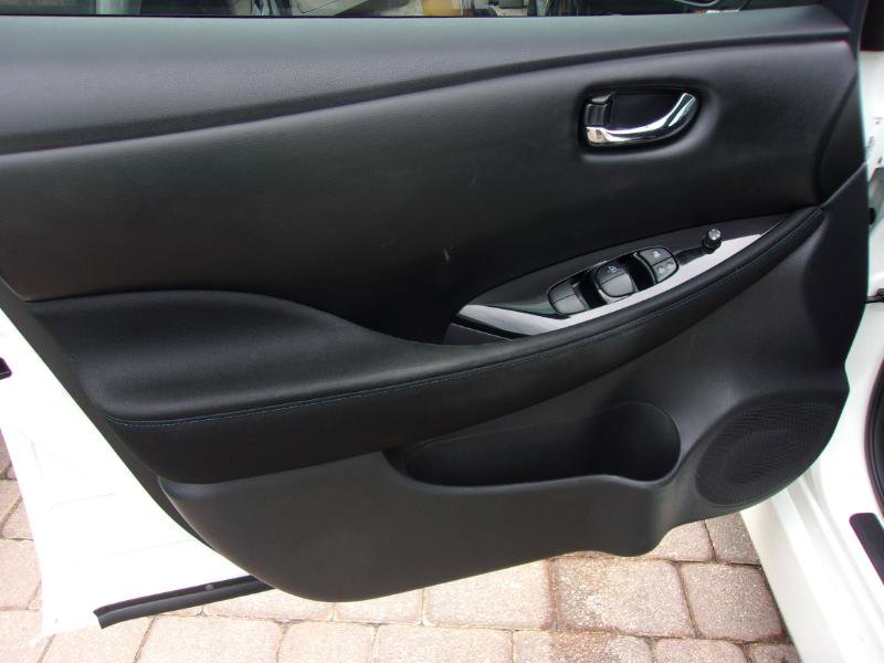 Used 2019 Nissan Leaf SV Plus image 15