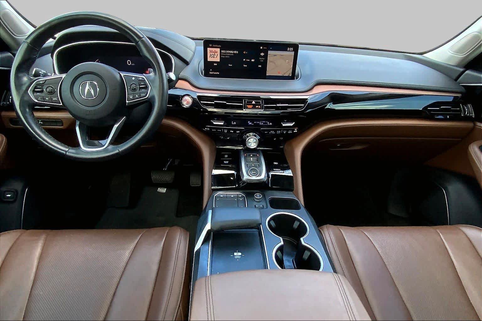 Used 2023 Acura MDX w/ Technology Package FWD image 16