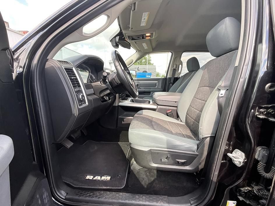 Used 2017 RAM 1500 Big Horn AWD/4WD image 4
