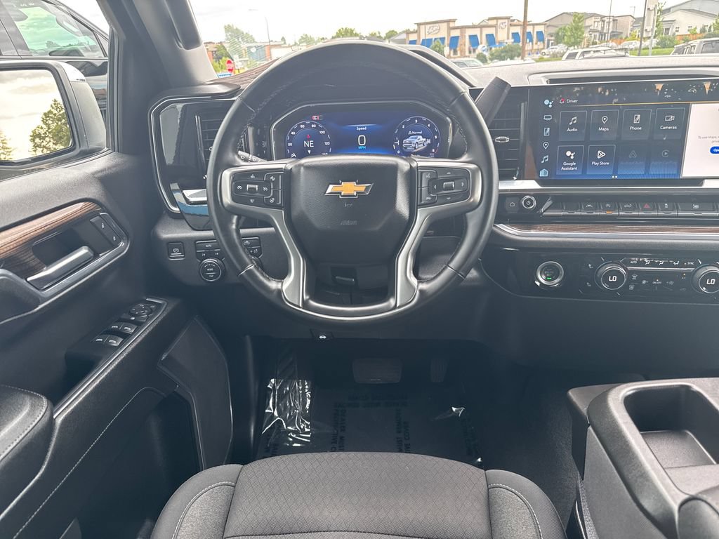 Used 2024 Chevrolet Silverado 1500 LT AWD/4WD image 13