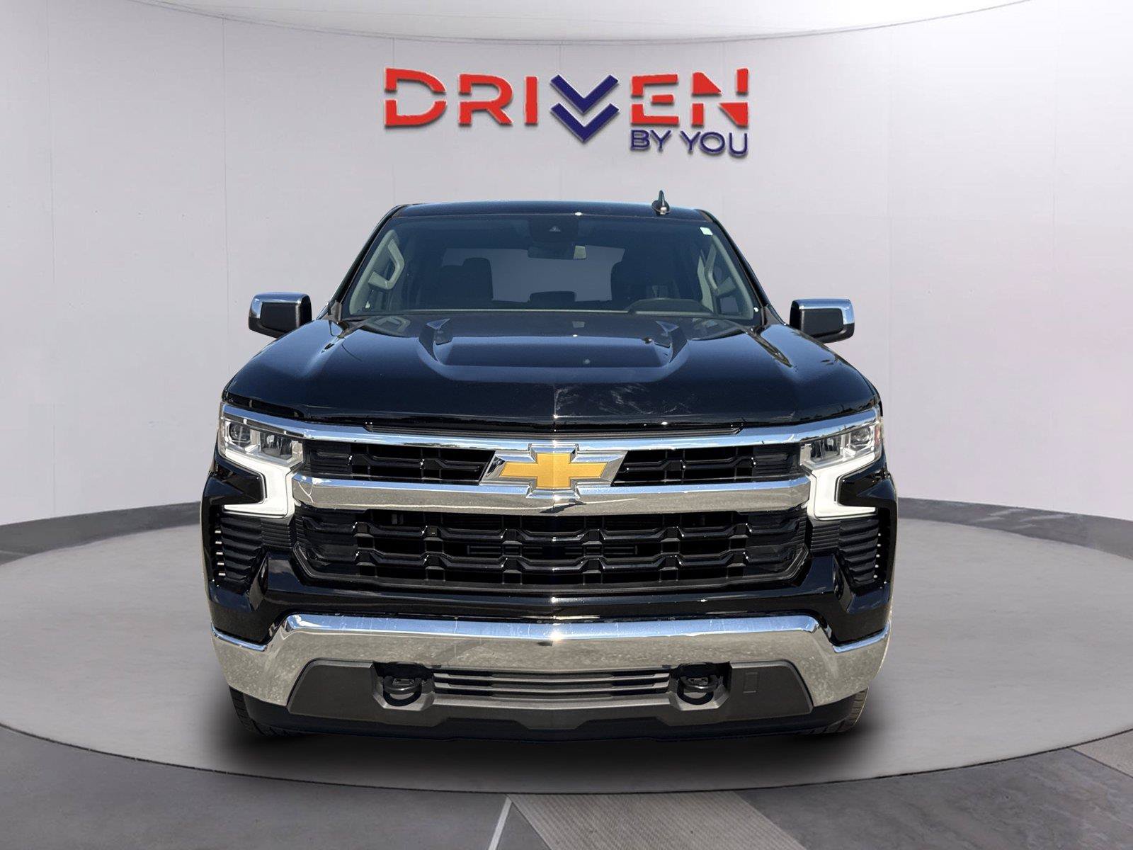 Used 2024 Chevrolet Silverado 1500 LT AWD/4WD image 9