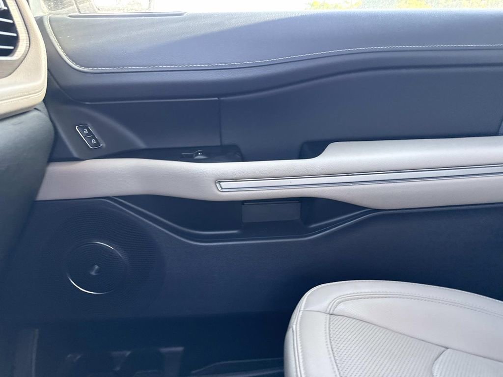 Used 2024 Ford Expedition Max Limited image 22