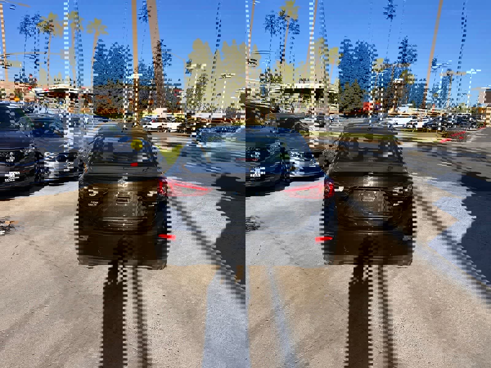 Used 2018 MAZDA MAZDA3 Grand Touring w/ Premium Equipment Package image 4