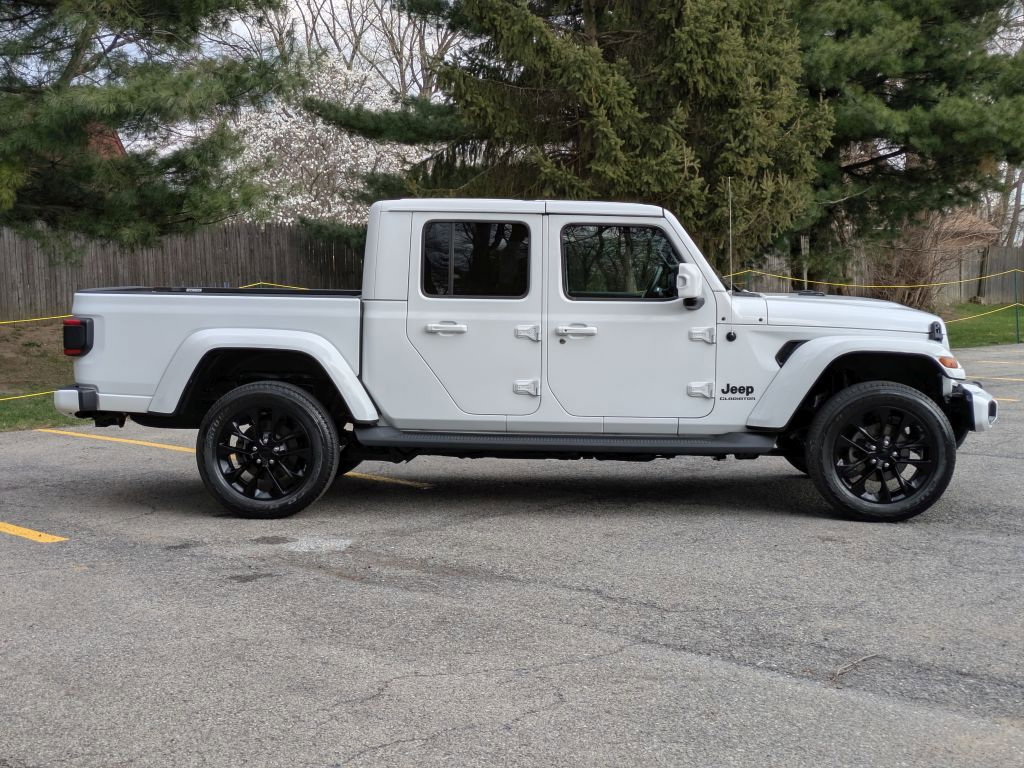 Used 2022 Jeep Gladiator Overland image 8
