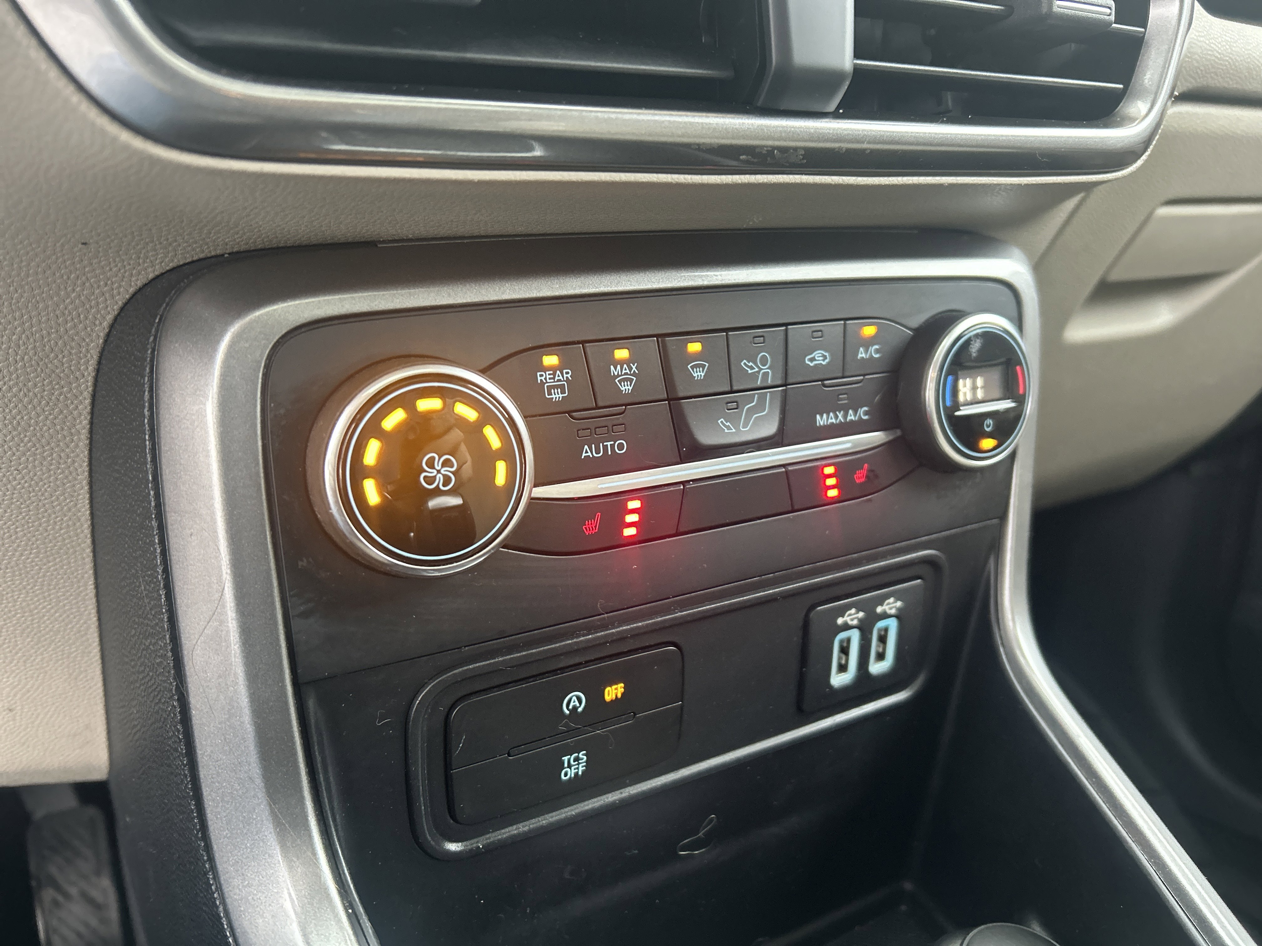 Used 2018 Ford EcoSport SE image 19