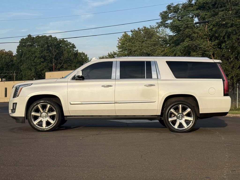 Used 2016 Cadillac Escalade ESV Platinum image 4