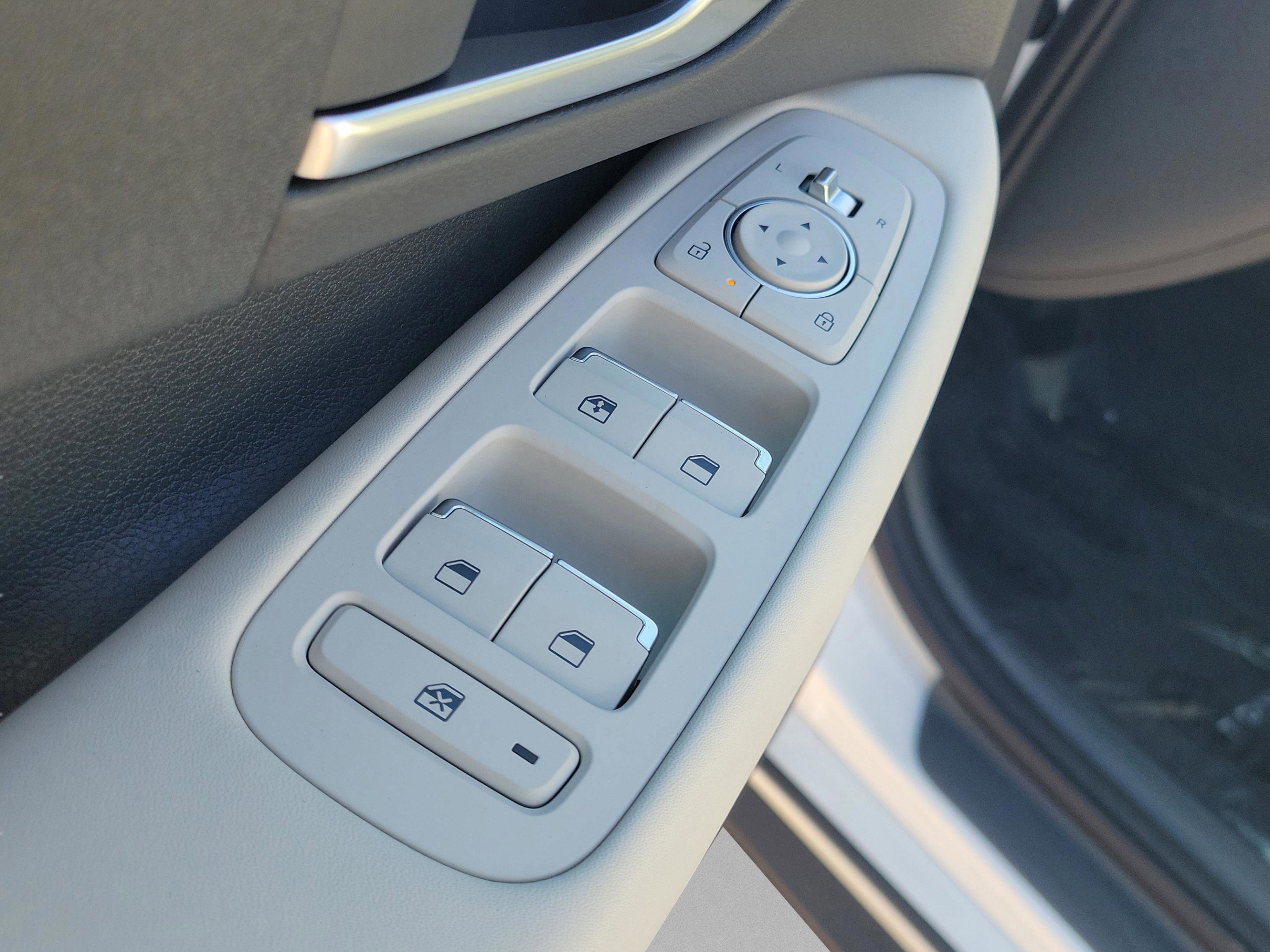 New 2026 Hyundai Sonata SE FWD image 16