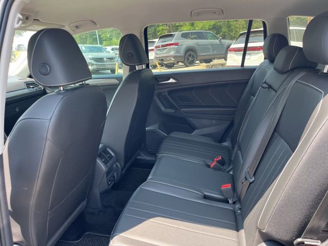 Used 2023 Volkswagen Tiguan SE image 11