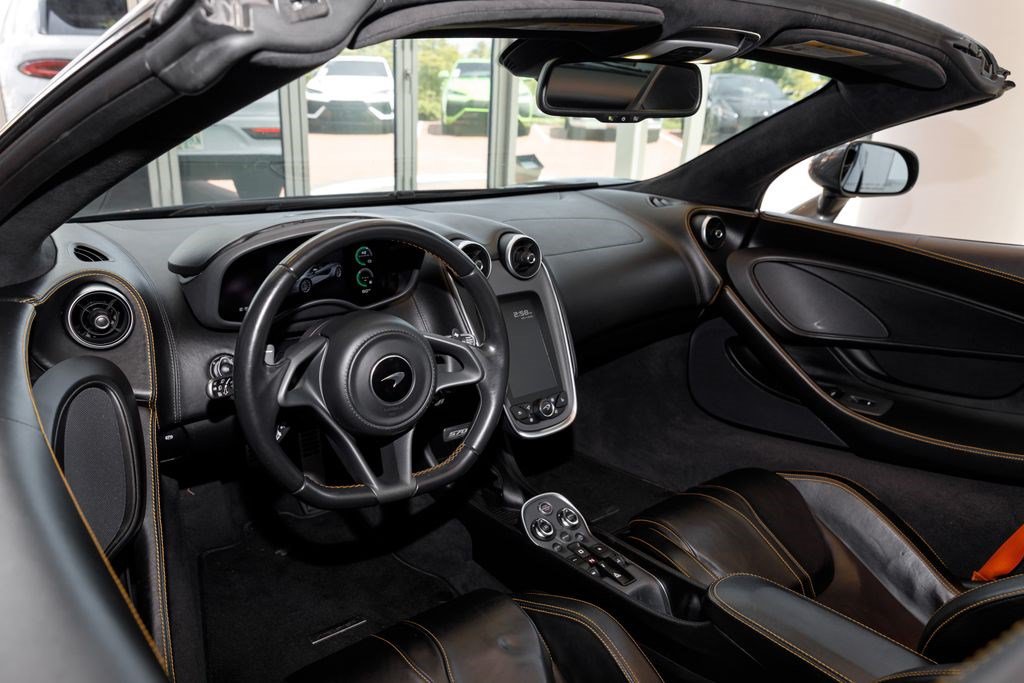 Used 2019 McLaren 570S Spider RWD image 14