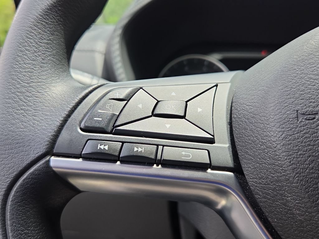 Used 2025 Nissan Sentra SV FWD image 23