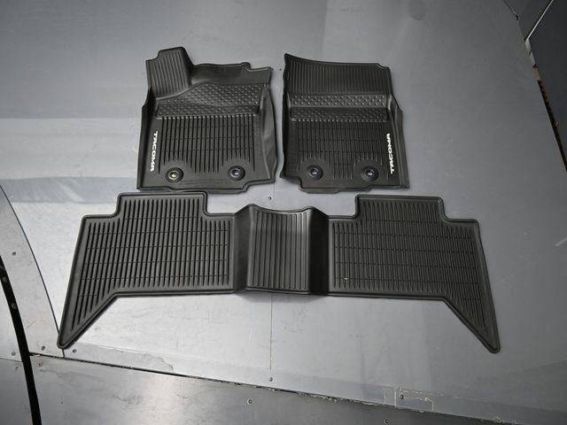 Used 2021 Toyota Tacoma TRD Off-Road image 38