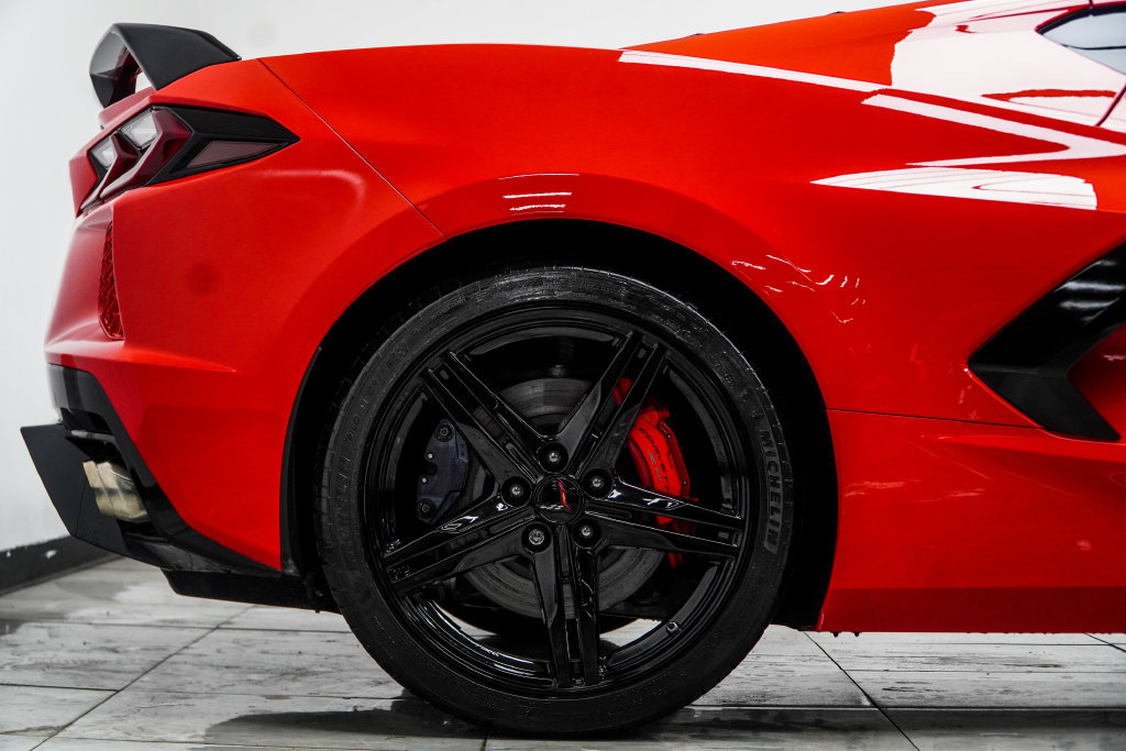 Used 2024 Chevrolet Corvette Stingray Premium Cpe w/ Z51 Performance Package RWD image 9