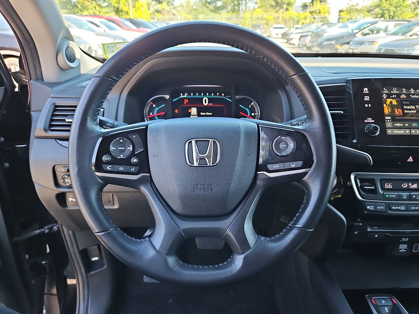 Used 2020 Honda Pilot Touring image 23