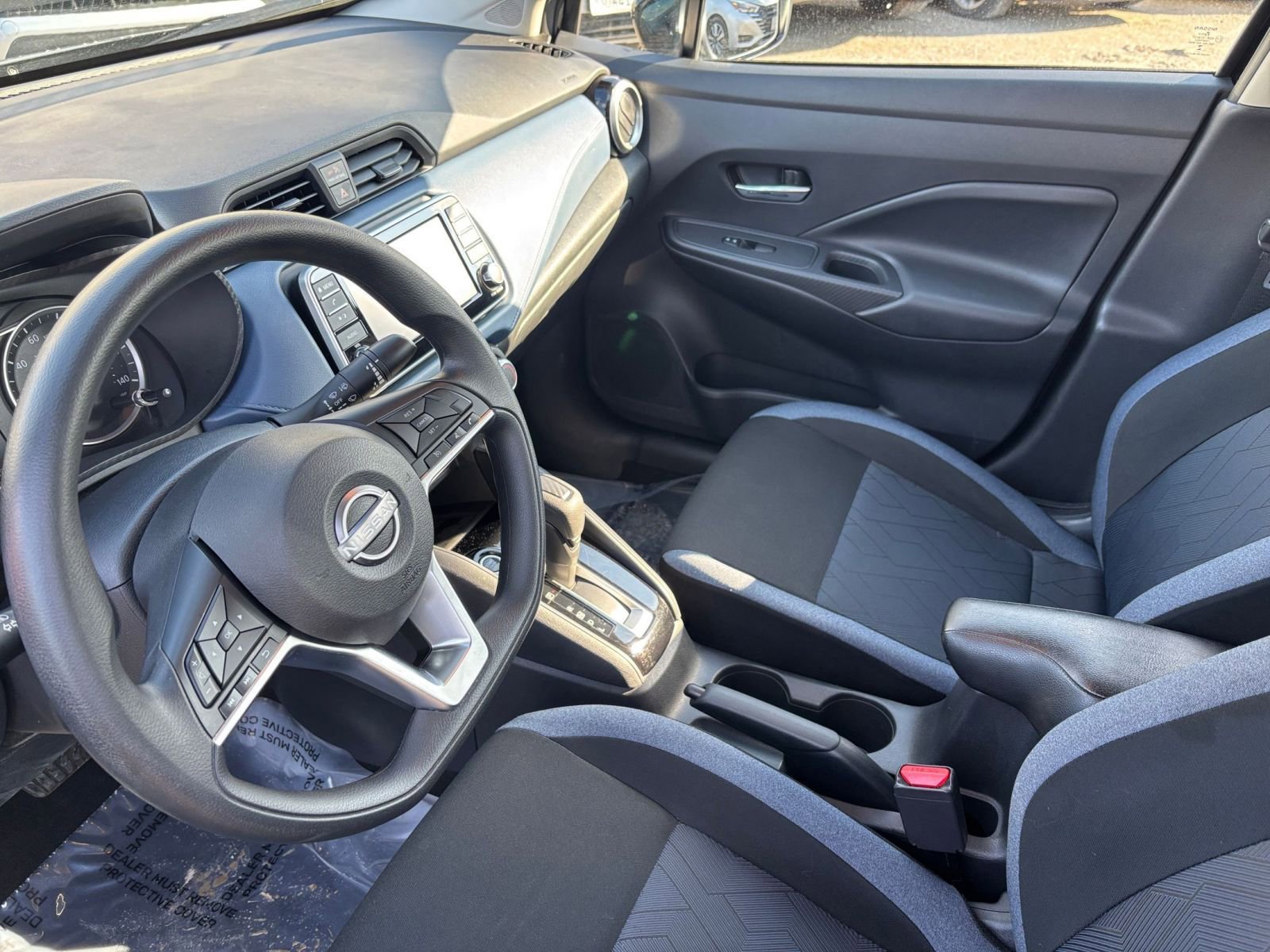 Used 2025 Nissan Versa SV FWD image 39