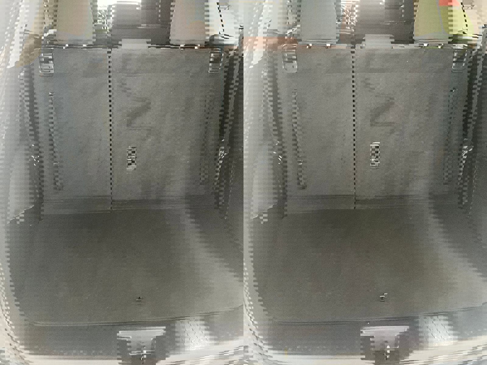 Used 2023 Toyota Highlander L image 24