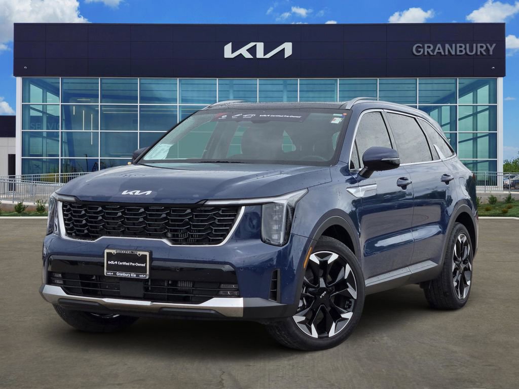 Certified 2025 Kia Sorento EX w/ Panoramic Sunroof Package