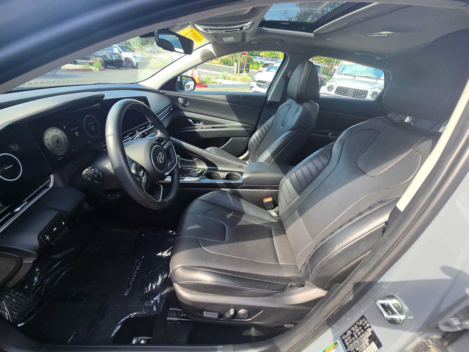 Used 2021 Hyundai Elantra Limited FWD image 22