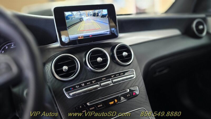 Used 2019 Mercedes-Benz GLC 300 4MATIC image 19