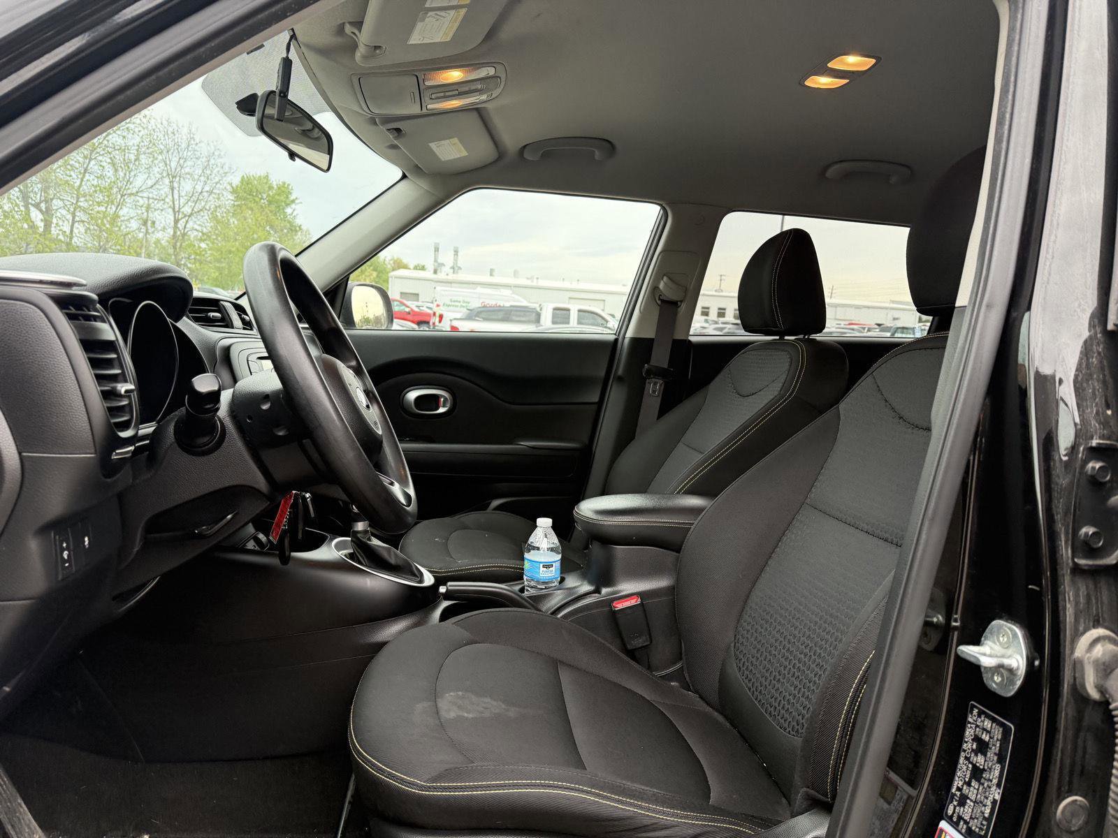 Used 2016 Kia Soul + FWD image 9