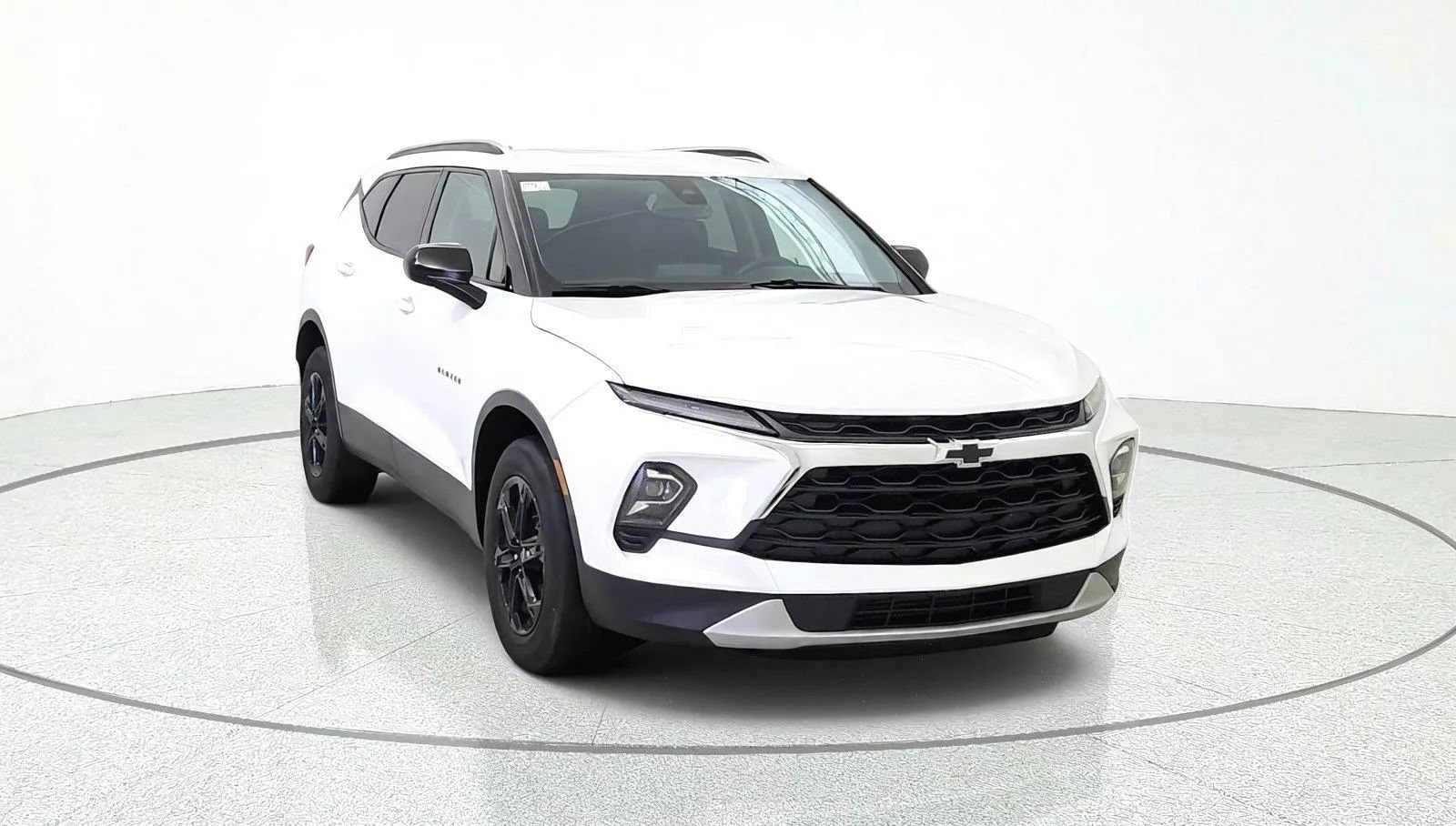 Used 2023 Chevrolet Blazer LT w/ Convenience Package FWD image 2