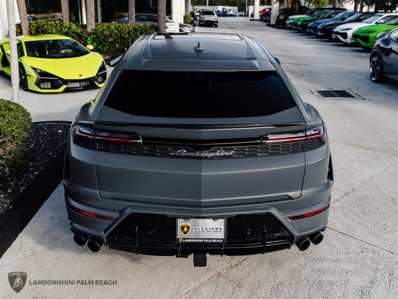 Used 2025 Lamborghini Urus SE image 4